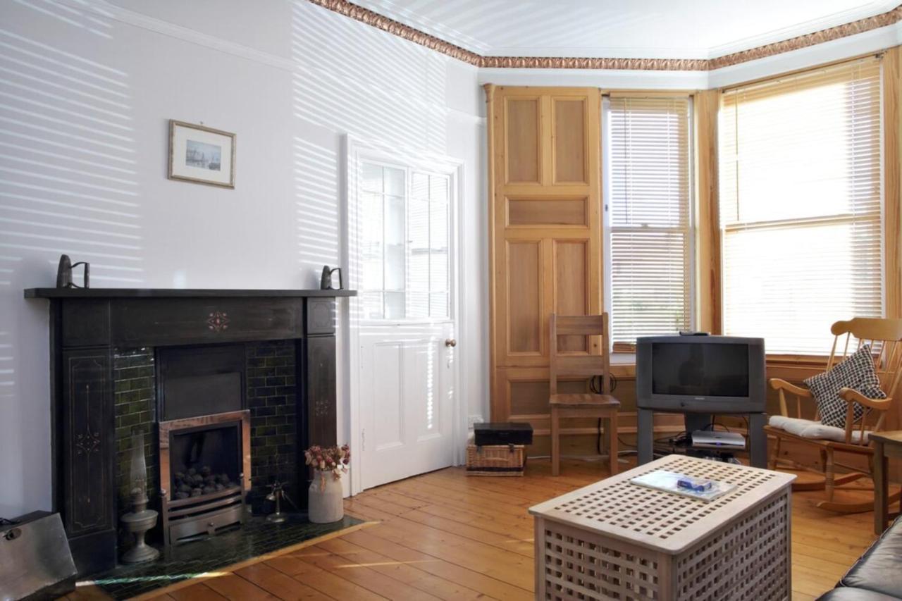 Central And Spacious 2 Bedroom Flat With Garden Эдинбург Экстерьер фото