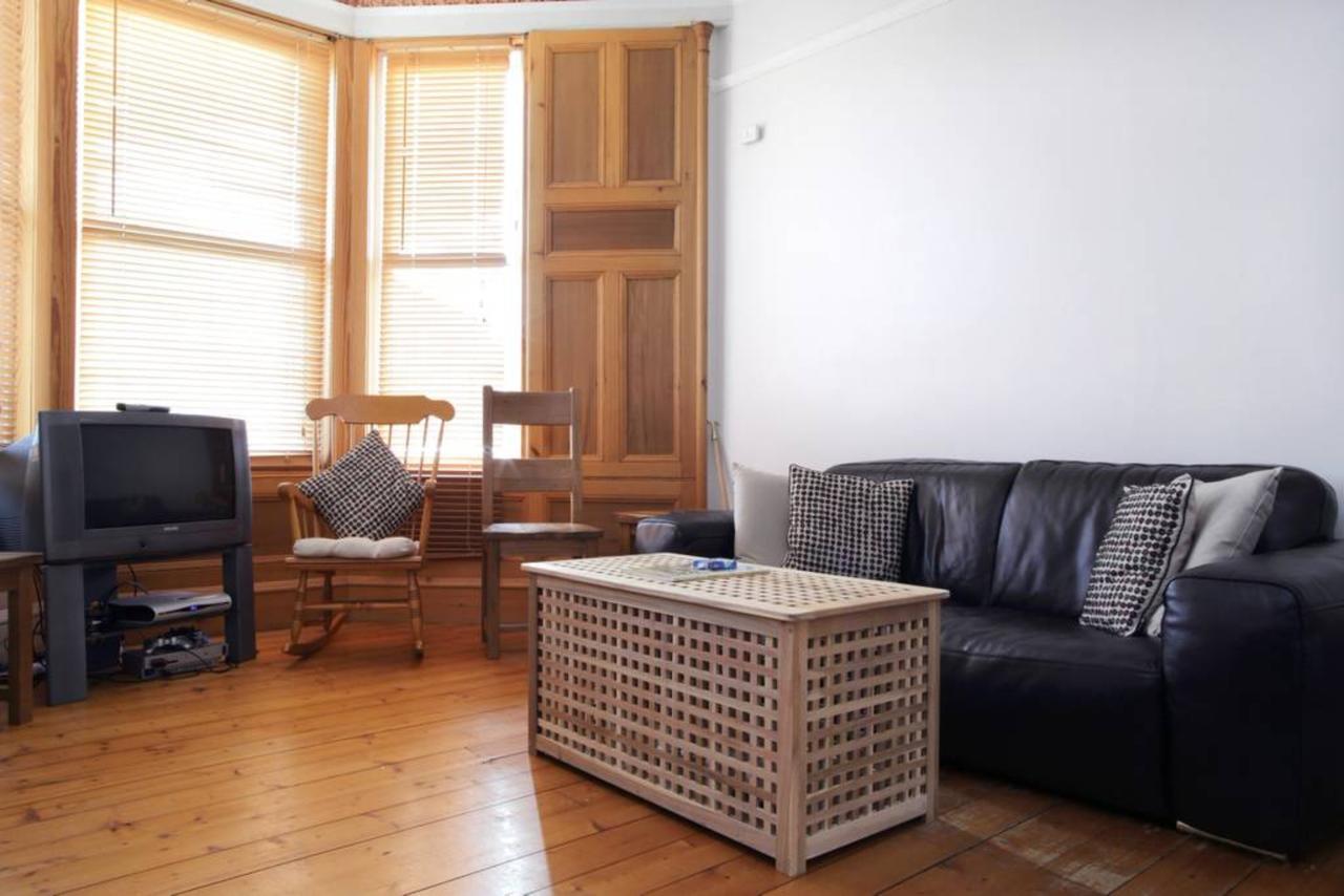 Central And Spacious 2 Bedroom Flat With Garden Эдинбург Экстерьер фото